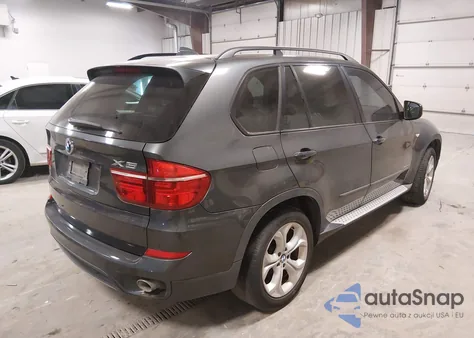 2011 BMW X5 xDrive35D z USA, uszkodzony, nr VIN 5UXZW0C51BL658908